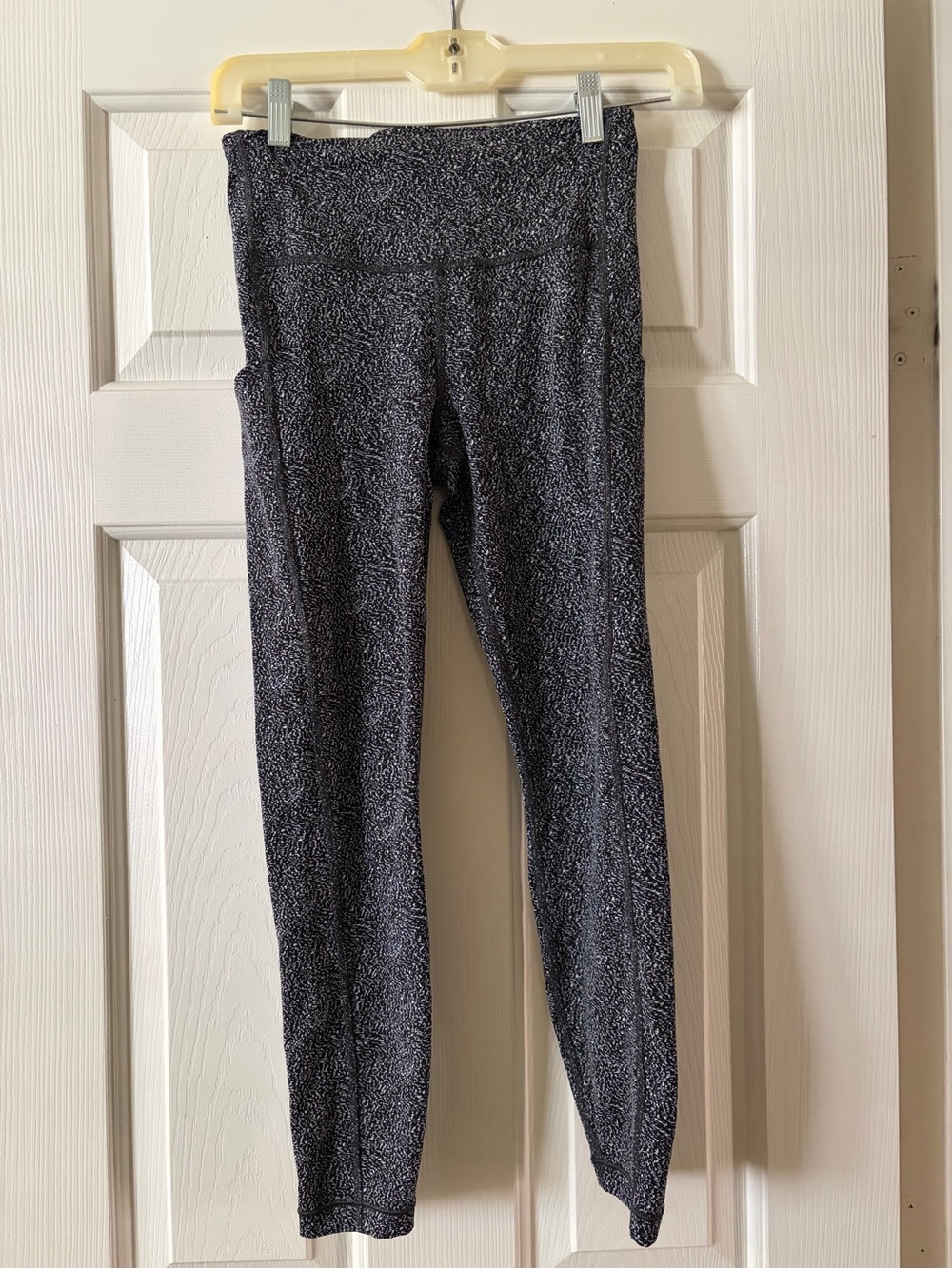 Athleta Black Gray Speckle Leggings
